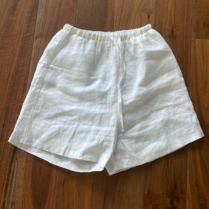 Dissh white linen shorts
